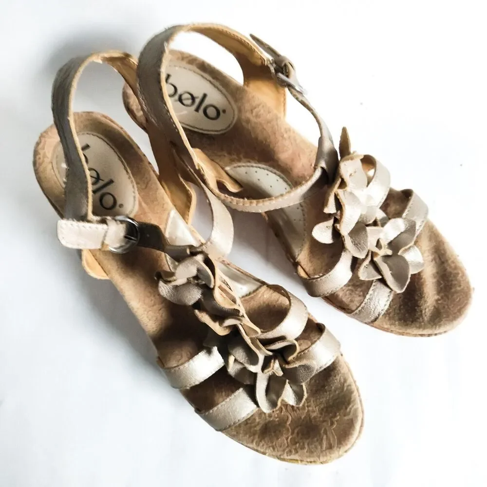 Bolo Born Metallic Gold Leather T-Strap Flowers Womens Size 8 Wedge Heel Sandals - Picture 7 of 10